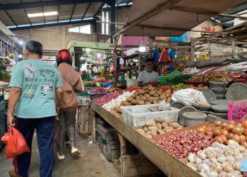 Suasana Pasar Bincen Jelang Lebaran Idul Fitri 2023, Senin (10/4/2023), foto: Mael/detak.media