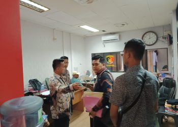 Tim Penasihat Hukum Denny saat Membuat Laporan di Mapolresta Tanjungpinang, foto: Mael/detak.media