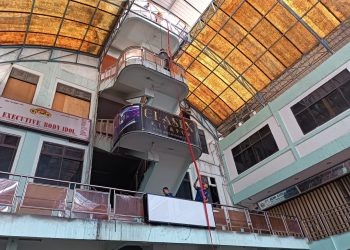 Petugas DPKP Tanjungpinang usai Memadamkan Api di Rungan VIP 604 Clasix Tanjungpinang, foto: Mael/detak.media