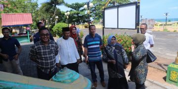 Wali Kota Tanjungpinang, Rahma saat berada di Pulau Penyengat bersama dengan rombongan BPN Bappenas RI, foto: ist