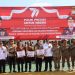 Kombes Ompusunggu dan Endang Abdullah saat Foto Bersama dengan Juara Satkamling Tanjungpinang, foto: Mael/detak.media