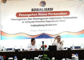 Ketua Satgas Mafia Tanah Kejati Kepri, Lambok M.J Sidabutar saat Menjadi Narasumber, foto: ist
