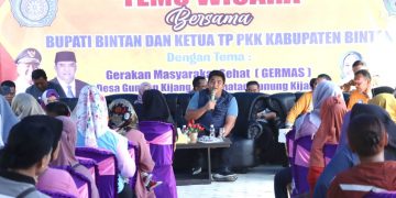 Bupati Bintan, Roby Kurniawan saat Temu Wicara dengan warga Gunung Kijang, foto: ist