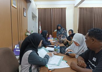 Siswa Baru saat Mendaftar ulang di SMK Negeri 1 Tanjungpinang, foto: Mael/detak.media