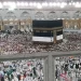 Jamaah calon haji melakukan tawaf atau memutari Ka'bah seusai sholat subuh di Masjidil Haram, Mekah, Arab Saudi, Selasa (13/6/2023). ANTARA FOTO/Wahyu Putro A/foc/am.