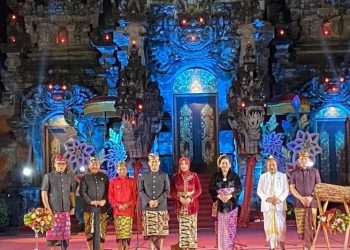 Menteri Kesehatan Budi Gunadi Sadikin saat membuka Festival Seni Bali Jani ke-5 di Denpasar, Minggu (16/7/2023). ANTARA/Ni Putu Putri Muliantari