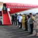 Presiden Jokowi dan Ibu Iriana tiba di Bengkulu, Rabu (19/07/2023). (Foto: BPMI Setpres)