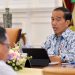 Presiden Jokowi saat memimpin ratas membahas tata kelola penempatan PMI, di Istana Merdeka, Jakarta, Rabu (02/08/2023) siang. (Foto: Humas Setkab/Agung)