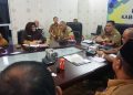 Pemkab Bintan saat rapat terkait penanganan korban kebakaran serta bantuan logistik, foto: ist