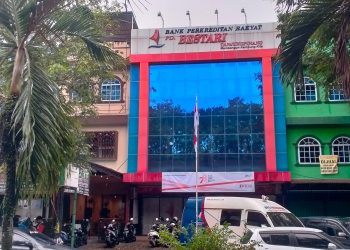 Gedung BPR Bestari Tanjungpinang di kawasan Bintan Center, foto: adi/detak.media