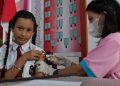 Imunisasi terhadap siswi (Sumber: kemkes.go.id)
