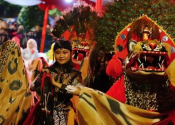 Salah satu peserta Festival Karnaval Budaya di Alun-alun Kudus, Jawa Tengah.(ANTARA/HO-Pemkab Kudus.)