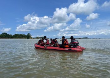 Proses Pencarian Bocah 2 Tahun yang Terseret Arus Parit di Tiban, foto: Sar Tanjungpinang