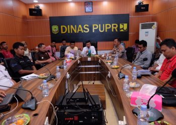 Penjabat Wali Kota Tanjungpinang, Hasan, melakukan koordinasi dengan para vendor, foto: pro/detak.media