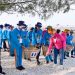 Ibu Iriana Joko Widodo bersama Ibu Wury Ma’ruf Amin dan para anggota OASE KIM membersihkan sampah di pantai yang berada di Kawasan Taman Suroboyo, Kota Surabaya, Jawa Timur, Kamis (26/10/2023). (Foto: BPMI Setpres/Muchlis Jr)