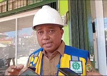 Kadis PUPR Tanjungpinang, Rusli saat Diwawancarai, foto: Mael/detak.media