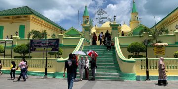 Masjid Sultan Riau salah satu Ikon Wisata Sejarah di Pulau Penyengat, foto: Mael/deta.media