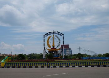 Destinasi Wisata Tugu Logo yang Terletak di Bundaran Satu Dompak Tanjungpinang, Provinsi Kepulauan Riau, foto: Mael/detak.media