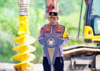 Kapolri Jenderal Pol. Listyo Sigit Prabowo memberikan sambutan dalam acara Kota Nusantara (IKN), Kalimantan Timur (Kaltim), Kamis (21/12/2023). ANTARA/Laily Rahmawaty.