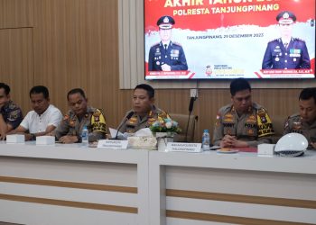 Kapolresta Tanjungpinang, Kombes Ompusunggu saat Konferensi Pers Akhir Tahun 2023, foto: Mael/detak.media