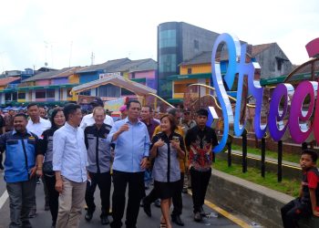 Hasan bersama Ansar dan Instansi Terkait saat Meninjau Air Pancur Kawasan Kota Lama Tanjungpinang, foto: Mael/detak.media