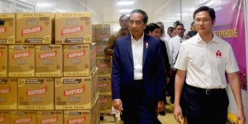 Presiden Jokowi mengunjungi Kopiko Philippines Corporation (KPC), di Carmona, Filipina, pada Rabu (10/01/2024). (Foto: BPMI Setpres/Rusman)