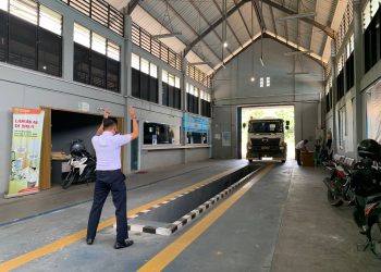Truk saat Melakukan Uji KIR di Kijang Lama Tanjungpinang, foto: Mael/detak.media