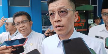 Penjabat (Pj) Walikota Tanjungpinang, Hasan saat Diwawancarai, foto: Mael/detak.media