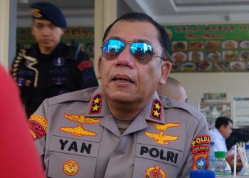 Kapolda Kepri, Irjen Pol Yan Fitri Halimansyah saat Diwawancarai, foto: Mael/detak.media