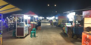 Kondisi Stand Pedagang Street Food pada Malam Hari, foto: Mael/detak.media