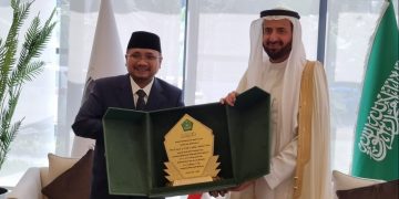 Menag Yaqut Cholil Qoumas bertemu dengan Menhaj Saudi Tawfiq F Al Rabiah di Jeddah, foto: ist/kemenag.go.id