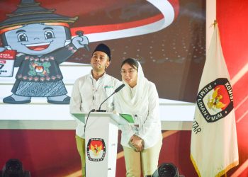 Elim Tyu Samba saat menyampaikan gagasannya dalam debat publik pasangan calon walikota dan wakil walikota Blitar digelar KPU, Rabu (16/10/2024).