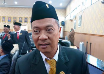 dr Syahrul Alim, saat diwawancarai usai dilantik sebagai Ketua DPRD Kota Blitar masa jabatan 2024-2029.