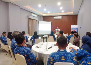 Kegiatan FGD bersama lintas sektor membahas kebutuhan air sehat digelar Bappedalitbang Kabupaten Blitar, Kamis (17/10/2024).