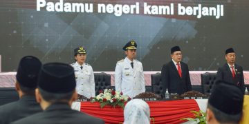 Walikota Blitar, Mas Ibin, saat mengikuti rapat paripurna DPRD dalam agenda serah terima jabatan walikota dan penyampaian visi misi, Selasa (4/3/2025).